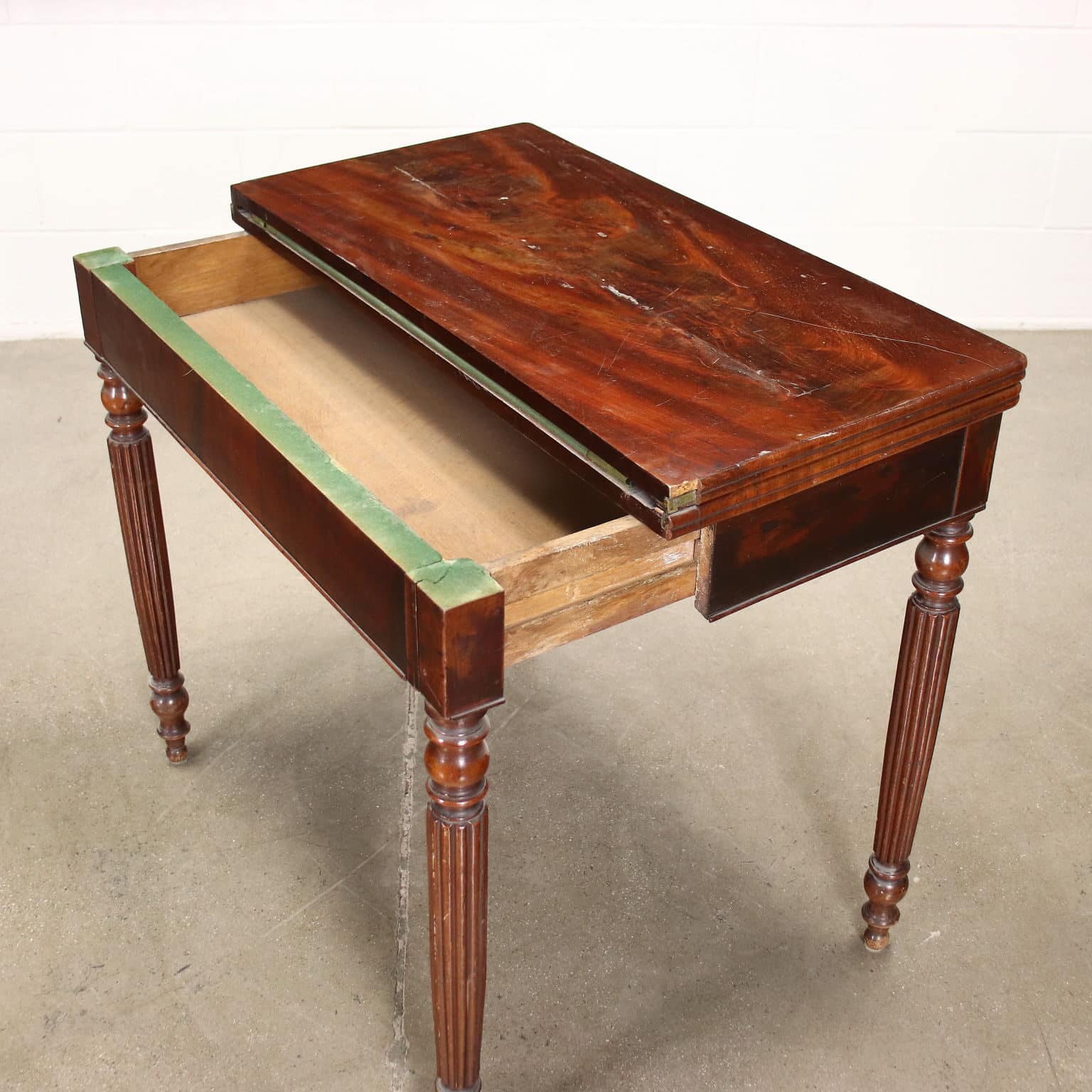 Tavolino da Gioco Inglese – Seconda metà XIX Secolo Arredamento