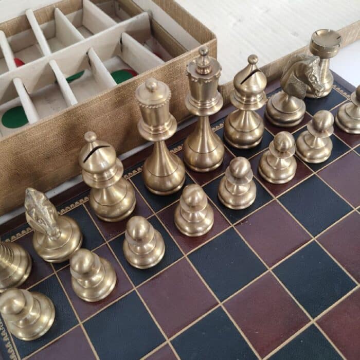 Set di scacchi in metallo Negozio Milano