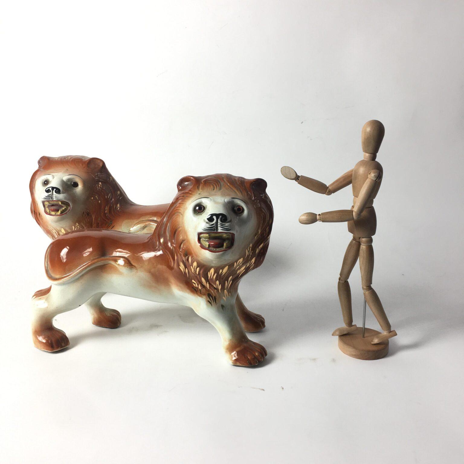 Coppia di leoni in ceramica Negozio Cambiago