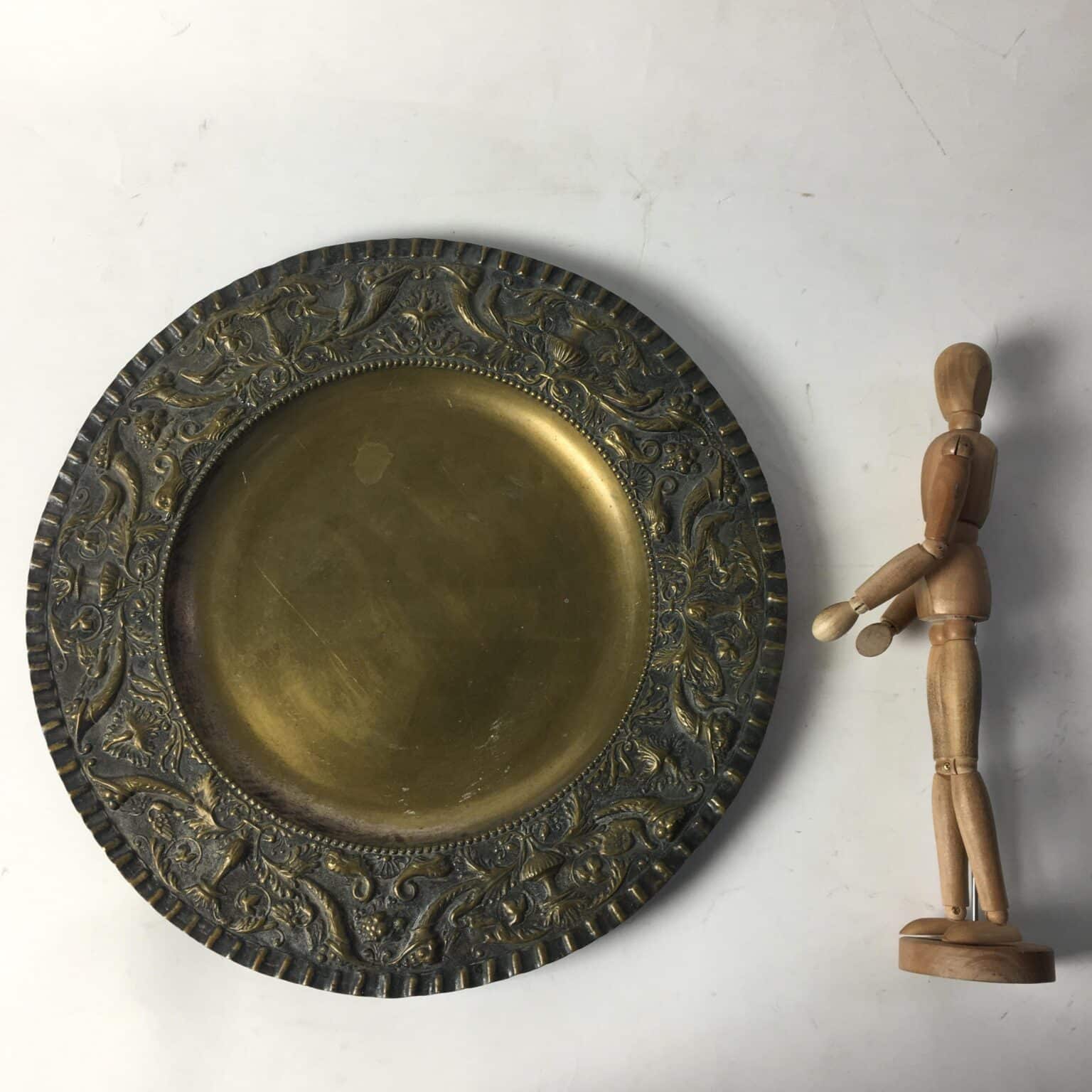 Elemosiniere in bronzo Negozio Cambiago