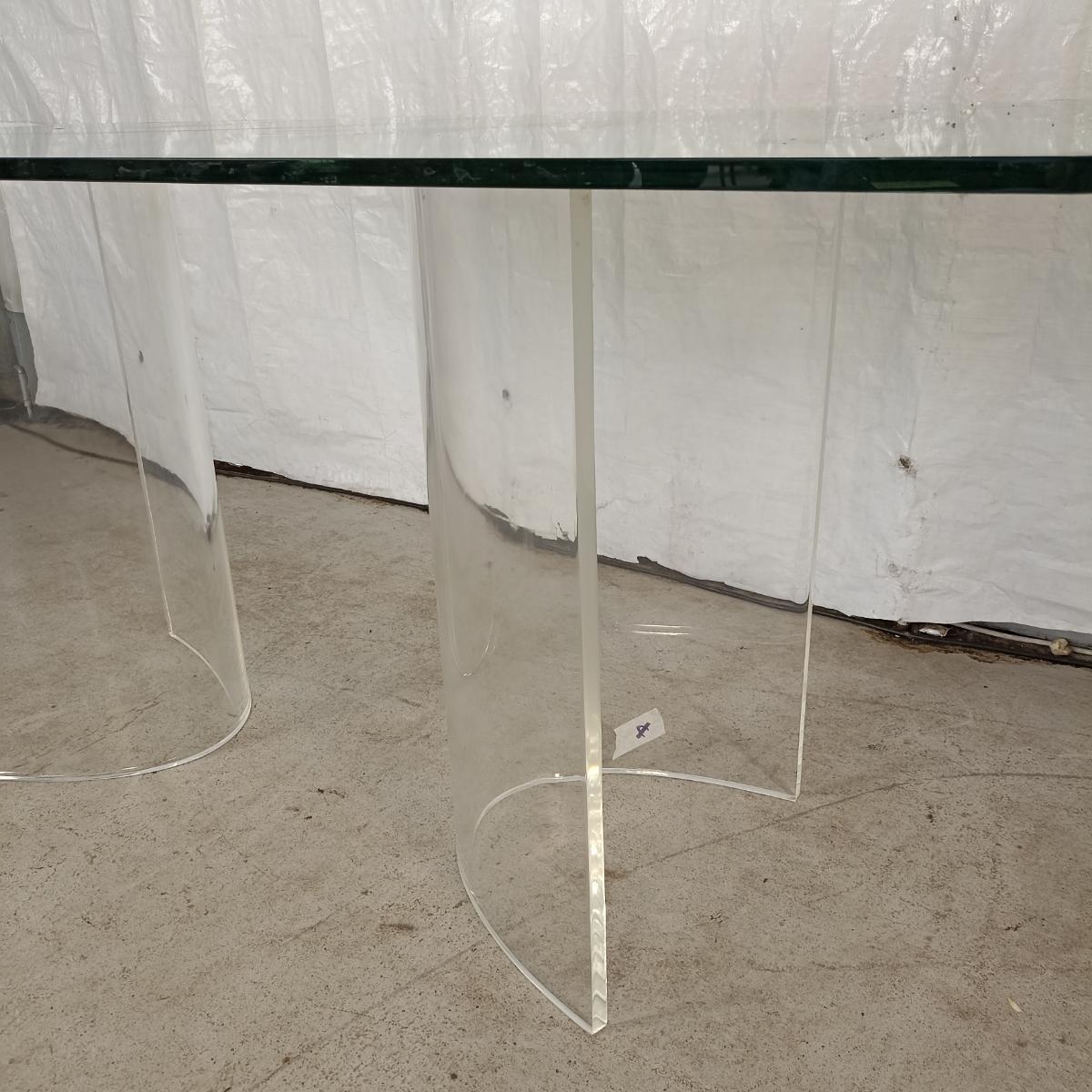 Tavolo trasparente in vetro Arredamento