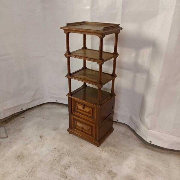 Etagere in stile di inizio 900 Arredamento