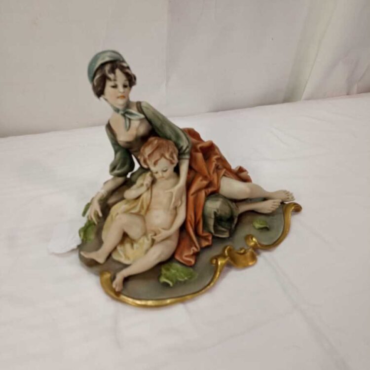 Scultura Capodimonte firmata Barbetta