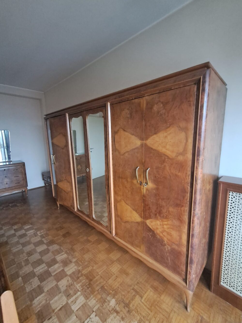 Armadio 6 ante in stile di metà 900