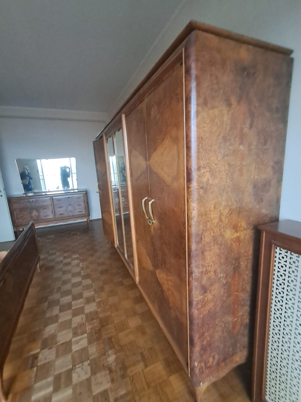 Armadio 6 ante in stile di metà 900 - immagine 2