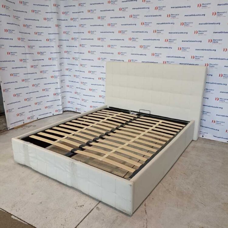 Letto matrimoniale contenitore in similpelle