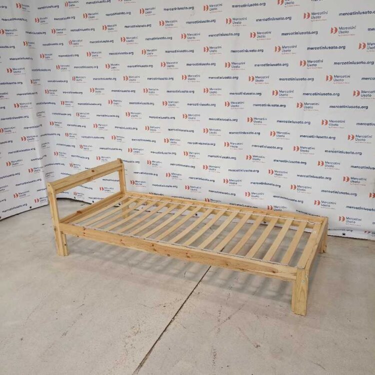 Letto Ikea Neiden con doghe