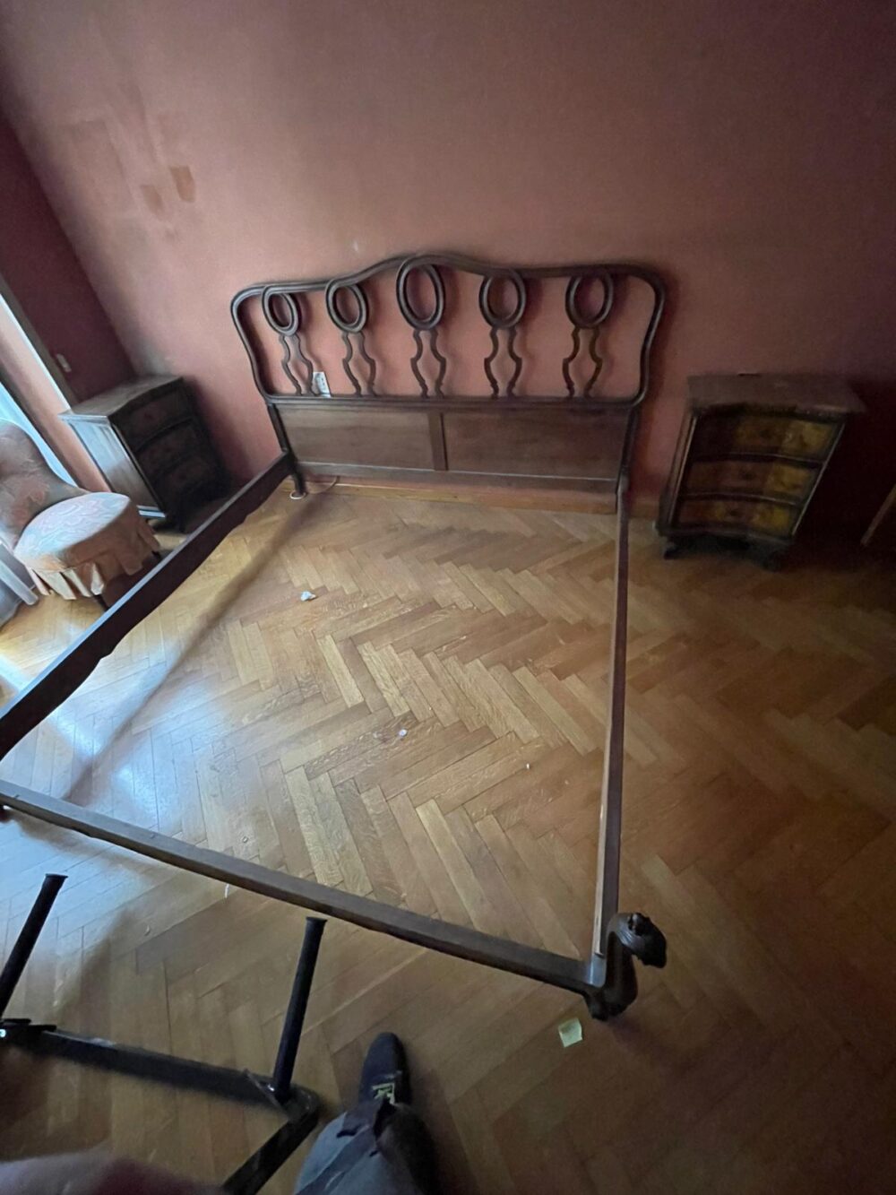 Letto Intagliato in legno massello