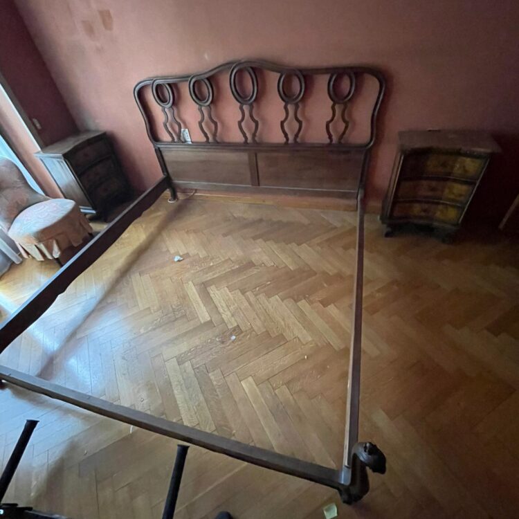 Letto Intagliato in legno massello