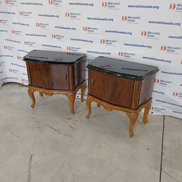 Coppia Comodini stile Chippendale