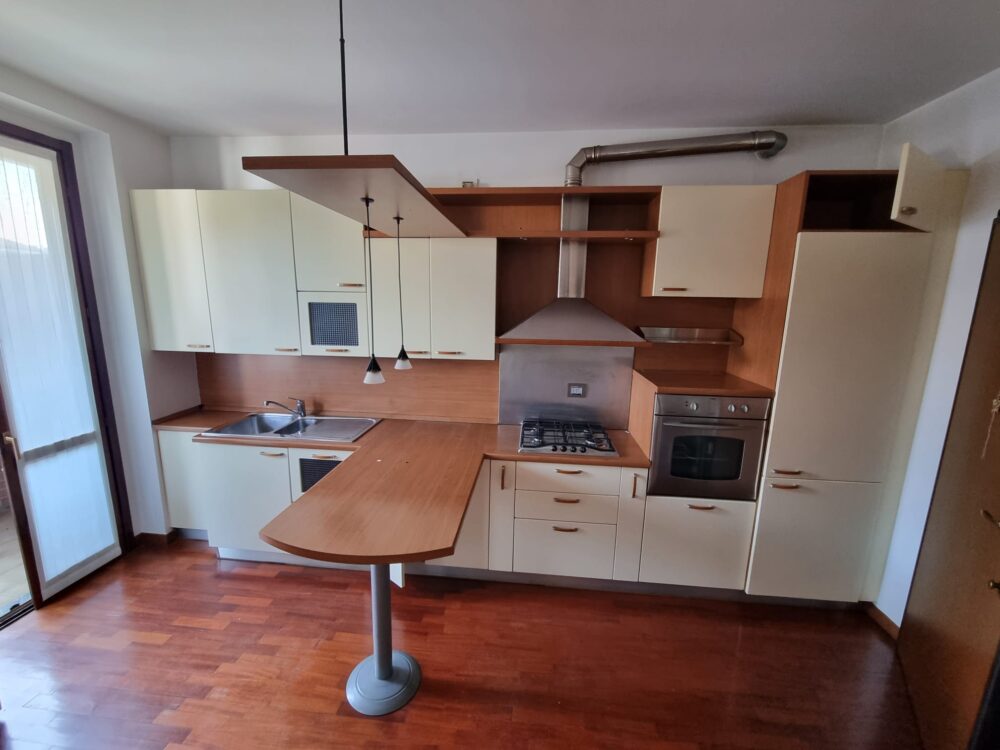 Cucina completa con penisola - immagine 3