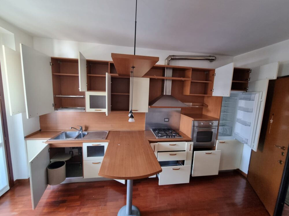 Cucina completa con penisola - immagine 5