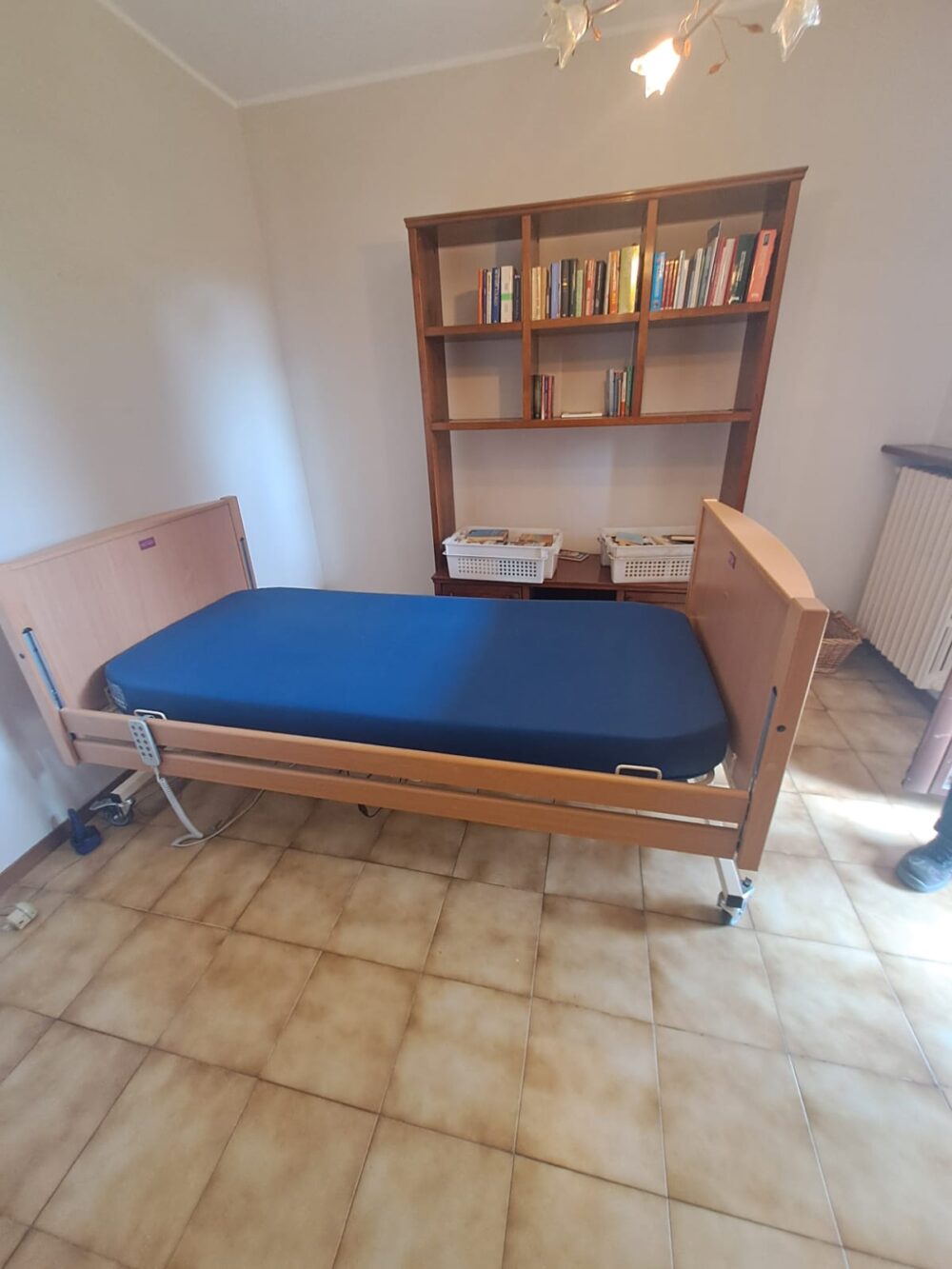 Letto ortopedico Rehabed con materasso anti decubito - immagine 2