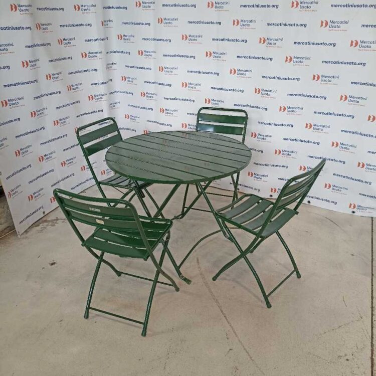 Tavolo con 4 Sedie da Giardino