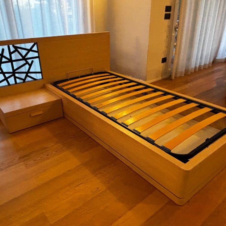 Letto singolo contenitore con comodino