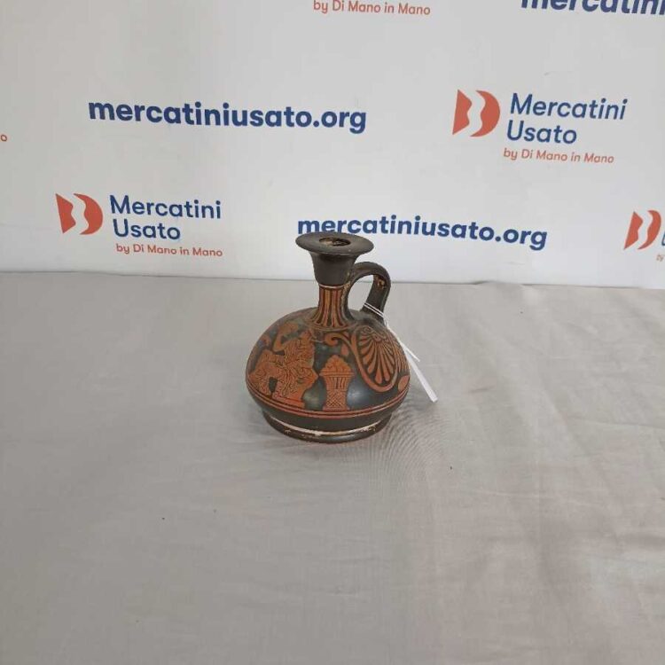 Ariballo in stile a figure rosse