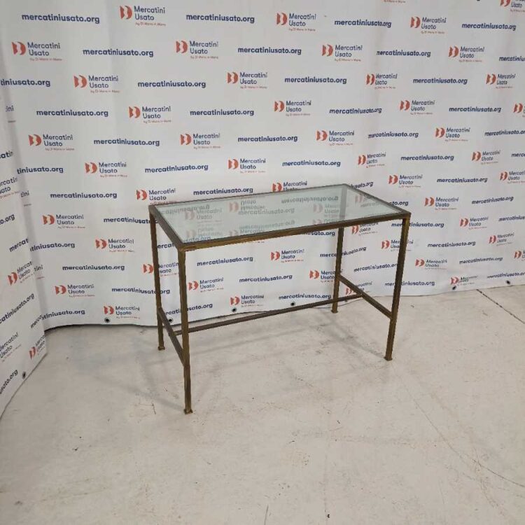Tavolino in metallo stile industrial