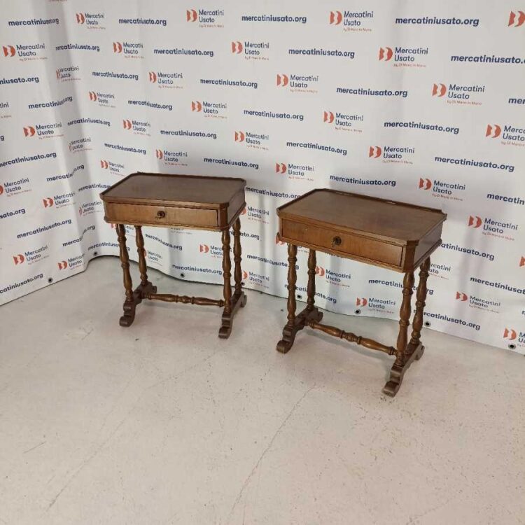 Coppia di Comodini in stile metà 900