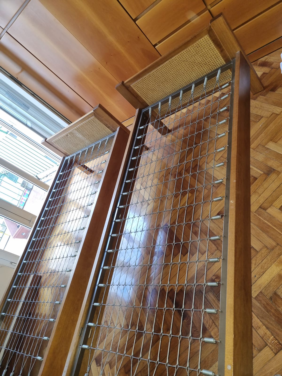 Coppia di Letti Vintage con paglia di Vienna - immagine 3