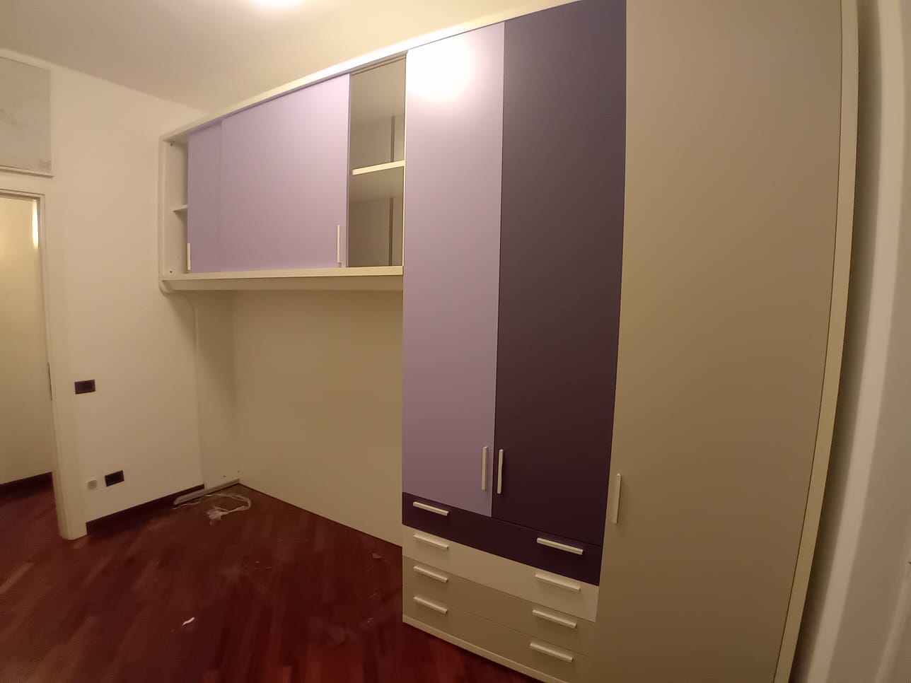 Armadio a ponte moderno