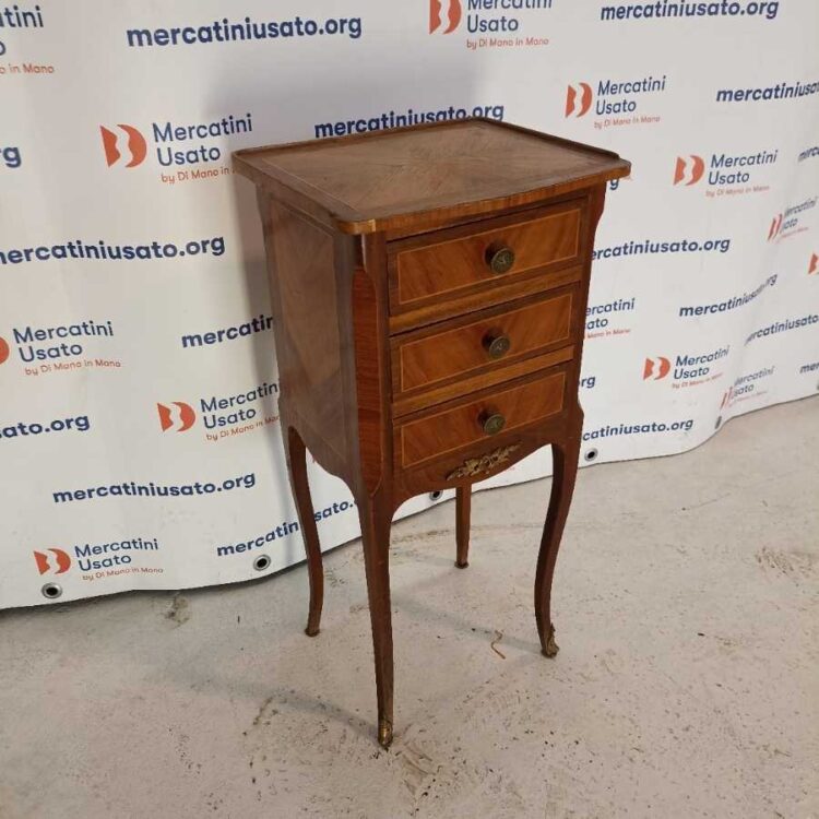 Comodino in stile Neoclassico