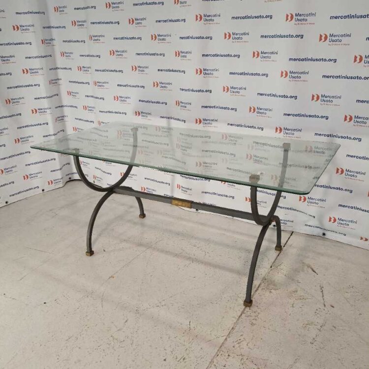 Tavolo in ferro con vetro molato
