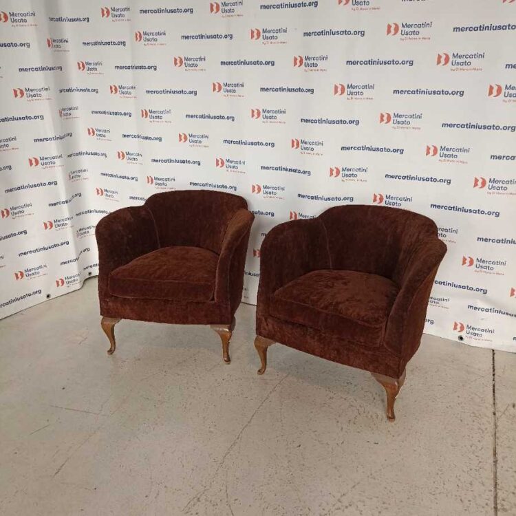 Coppia di Poltrone in velluto in stile