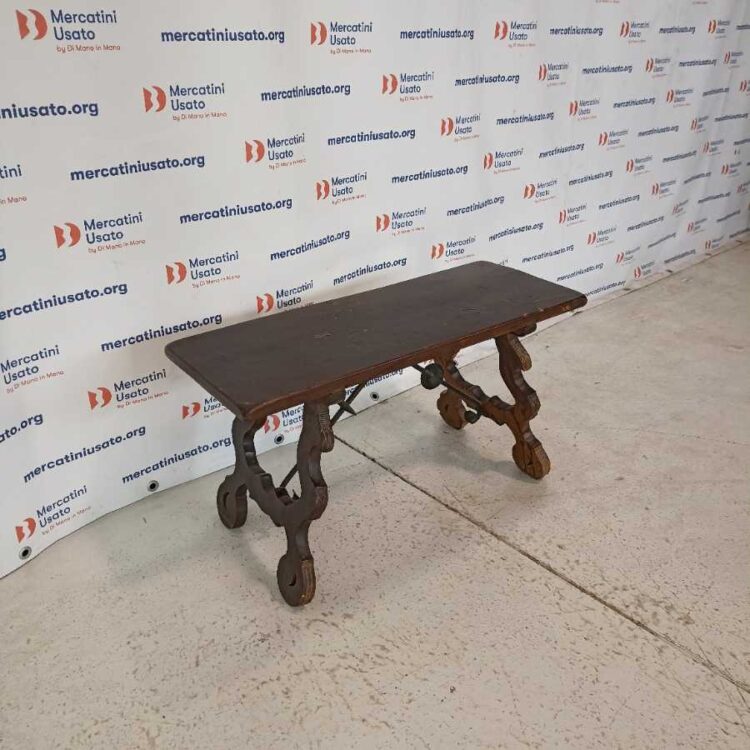 Panchetta in legno intagliato