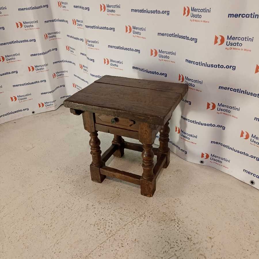 Tavolino in Noce massello