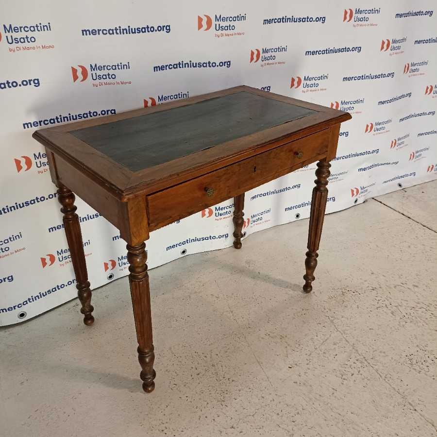 Piccolo Scrittoio in stile con cuoio