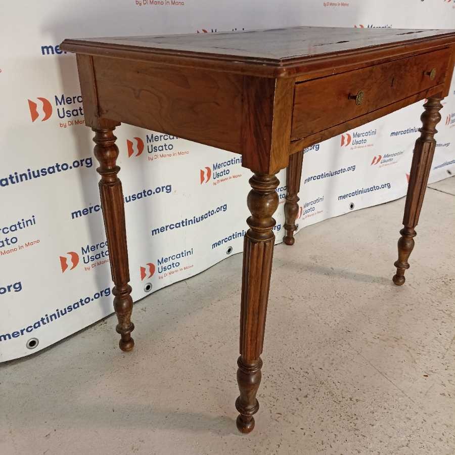 Piccolo Scrittoio in stile con cuoio - immagine 5