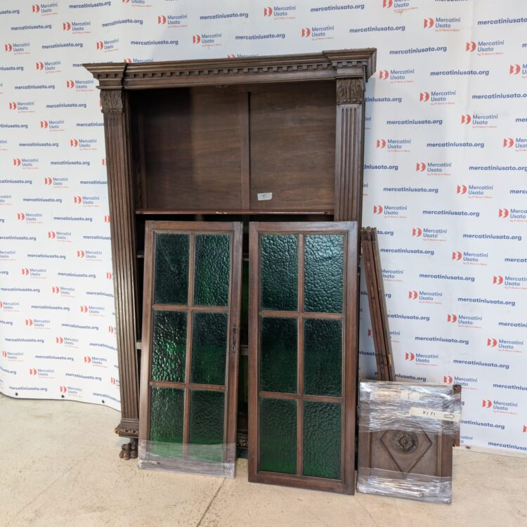 Vetrina a 2 ante Neorinascimento