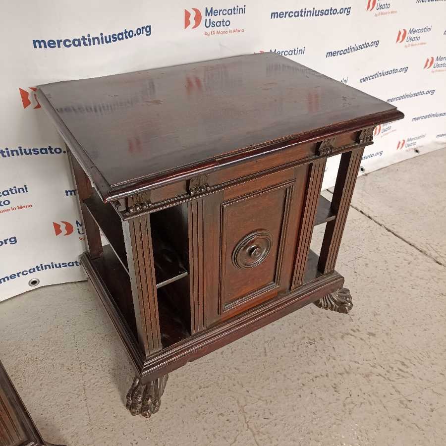 Coppia di Comodini Neorinascimento prima metà 900 - immagine 3