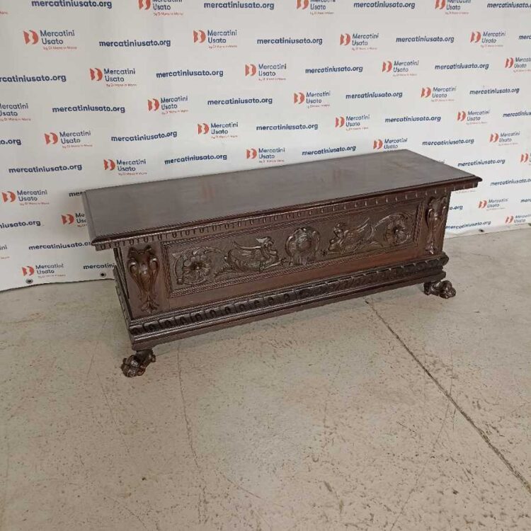 Cassapanca Neorinascimento prima metà 900