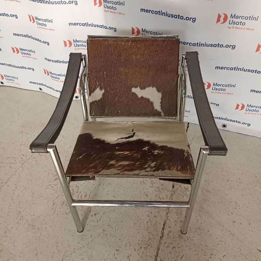 Poltrona stile Le Corbusier muccata - immagine 2