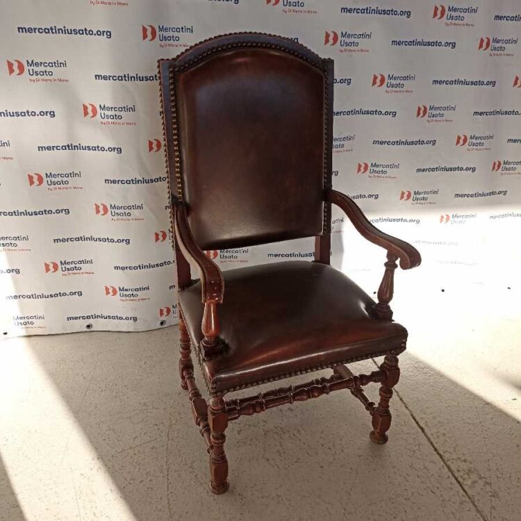 Trono metà 900 in Stile