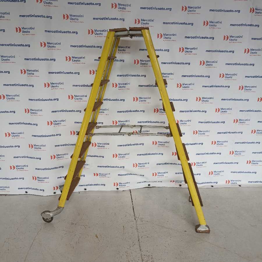 Scala trabattello con ruote in ferro - immagine 2