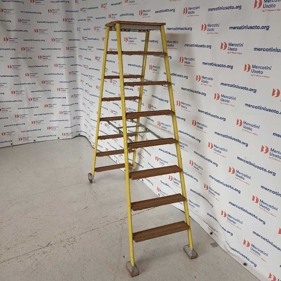 Scala trabattello con ruote in ferro - immagine 3