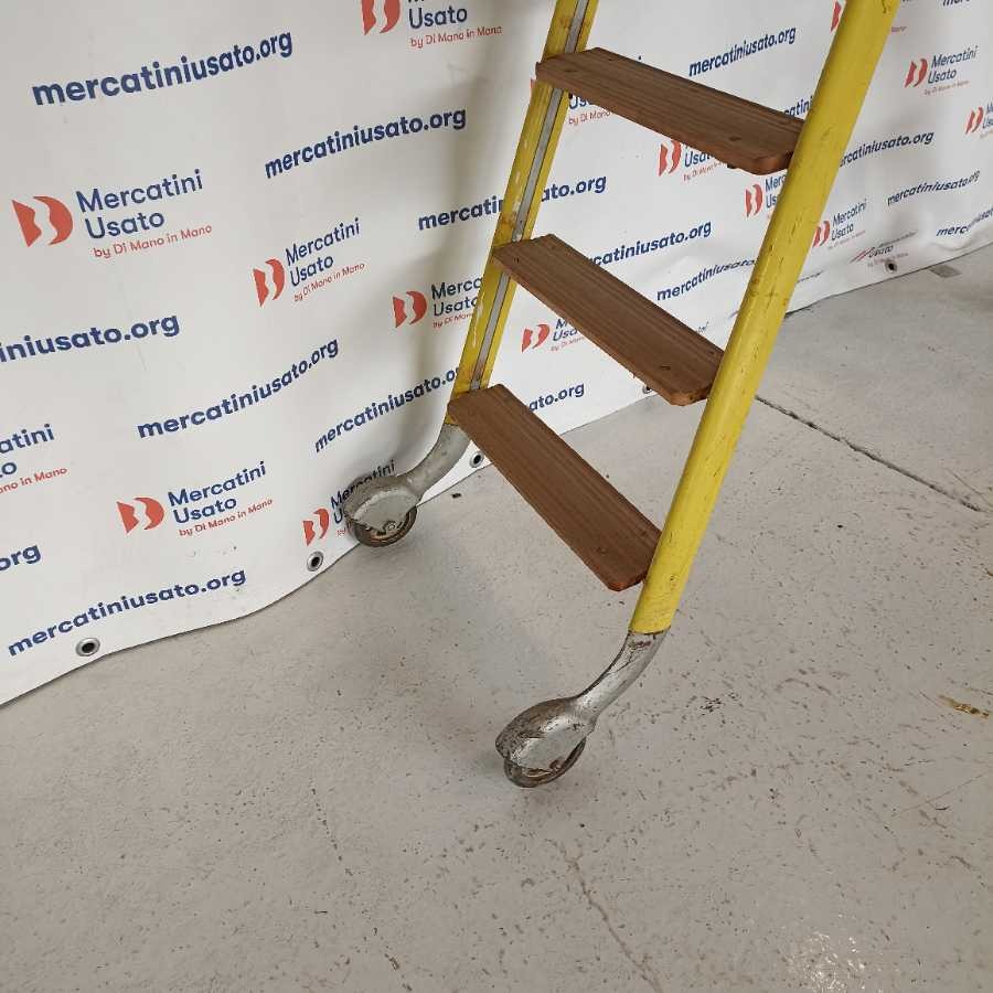 Scala trabattello con ruote in ferro - immagine 5