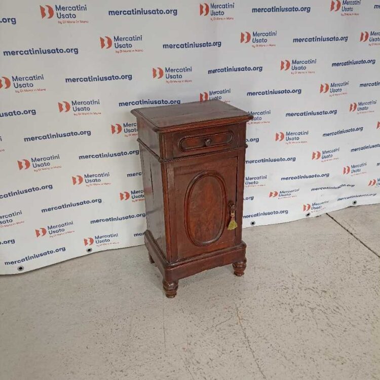 Comodino Antico in stile primi 900