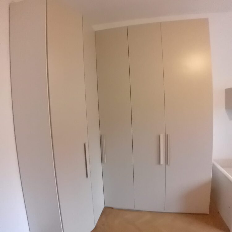 Armadio Angolare a 5 ante