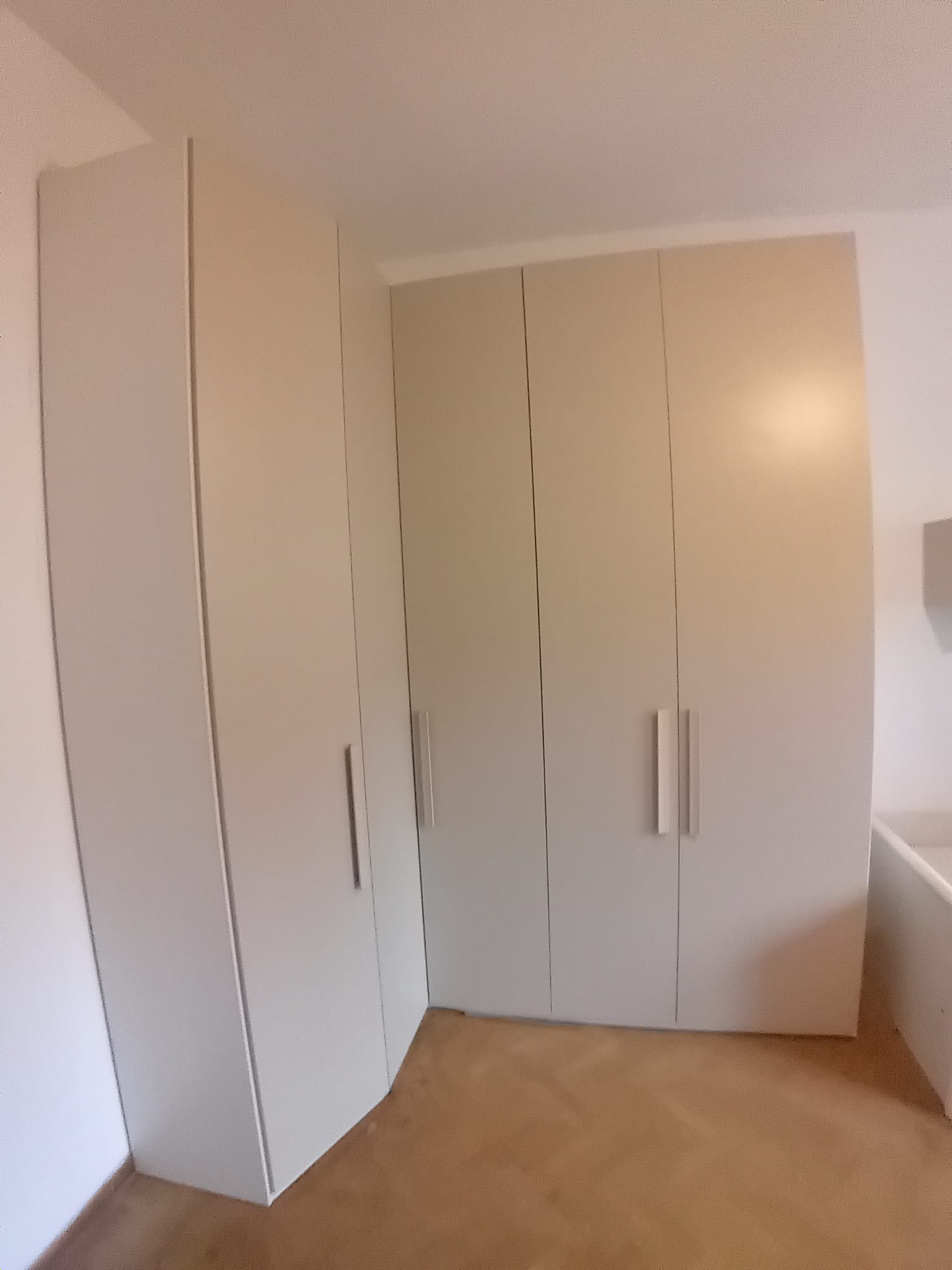 Armadio Angolare a 5 ante