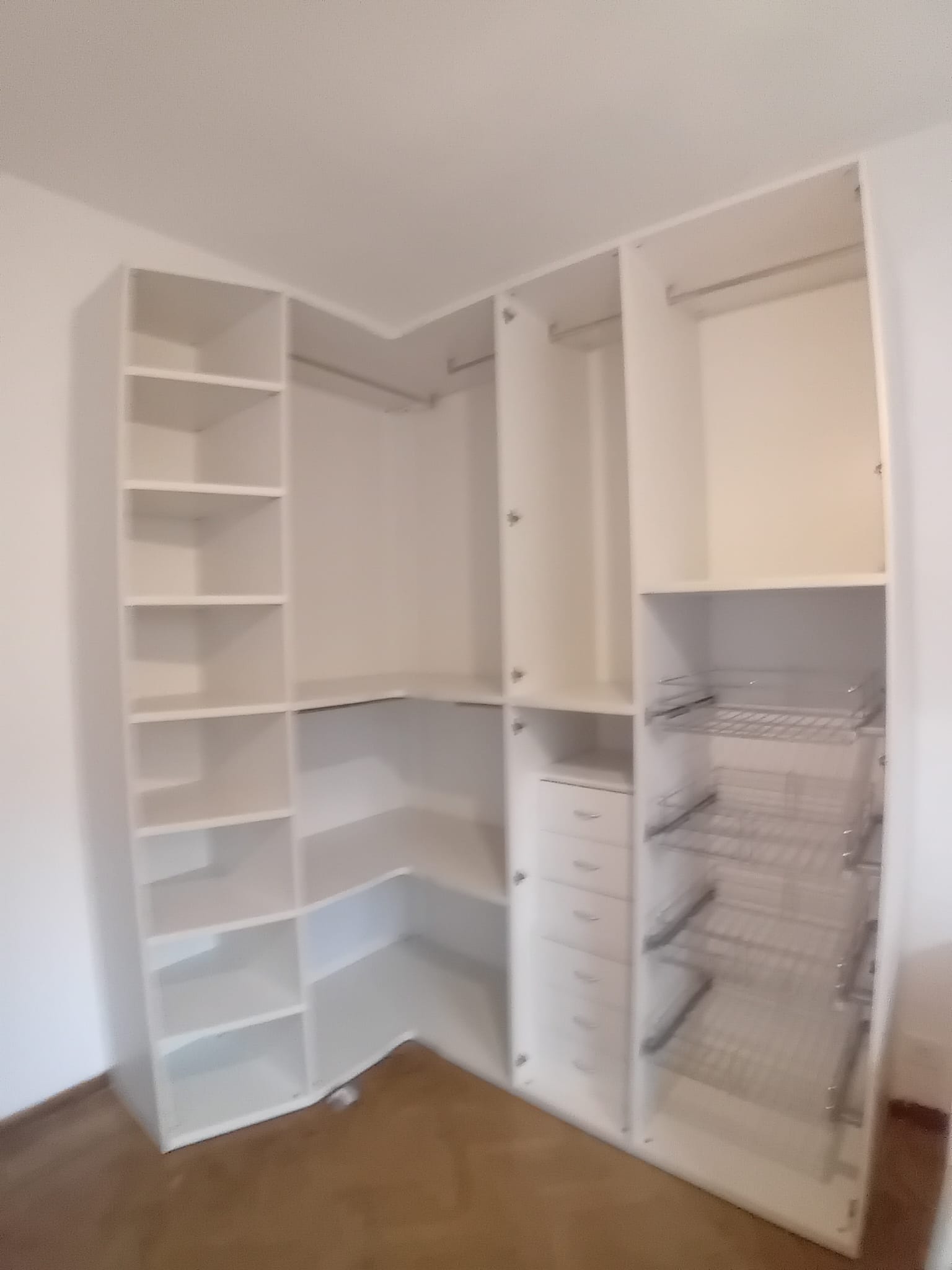 Armadio Angolare a 5 ante - immagine 3