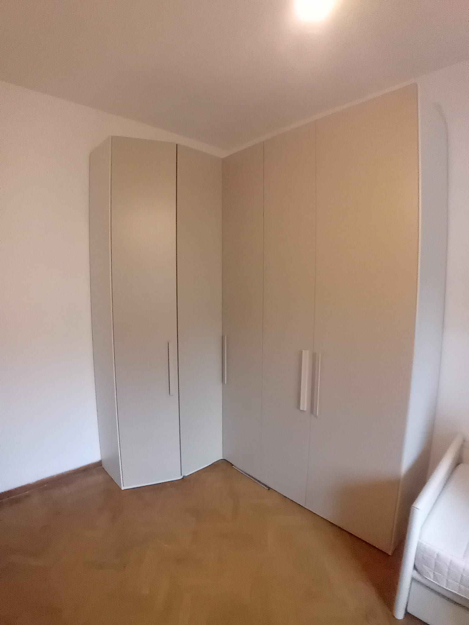 Armadio Angolare a 5 ante - immagine 4