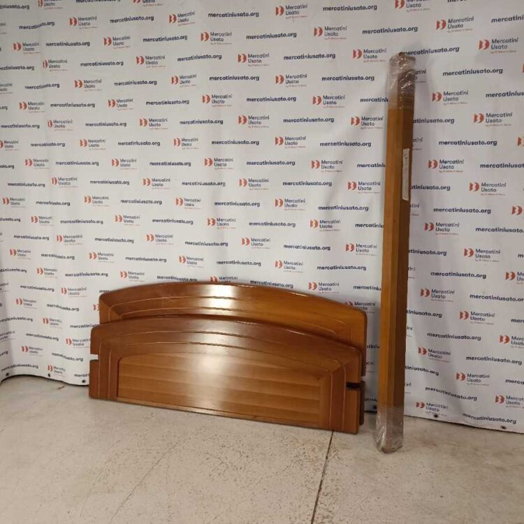 Letto matrimoniale in legno