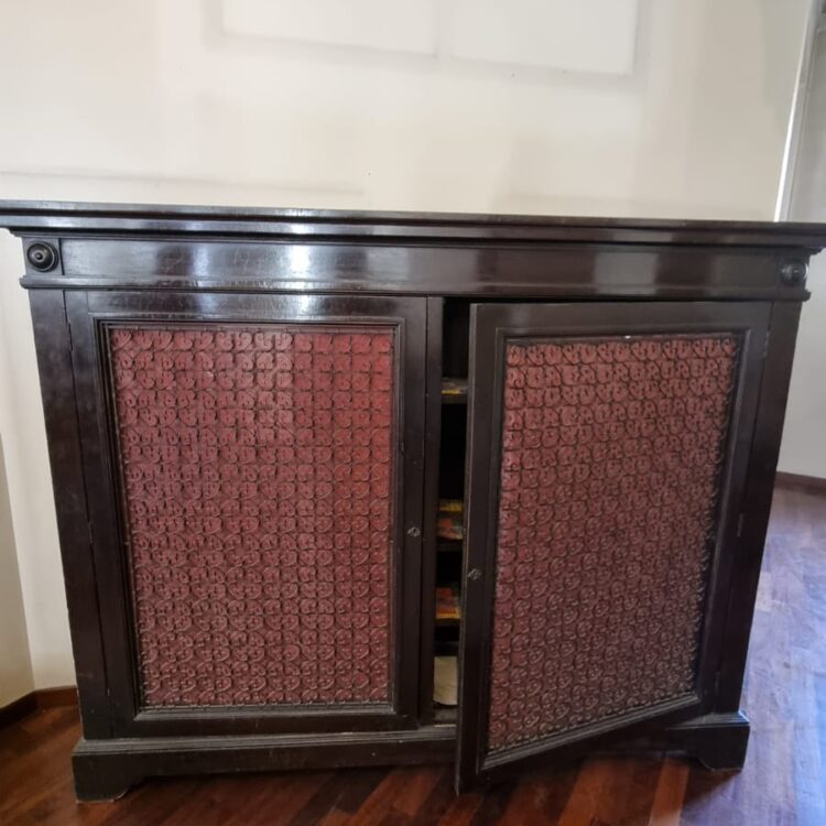 Vetrina Neorinascimento prima metà 900