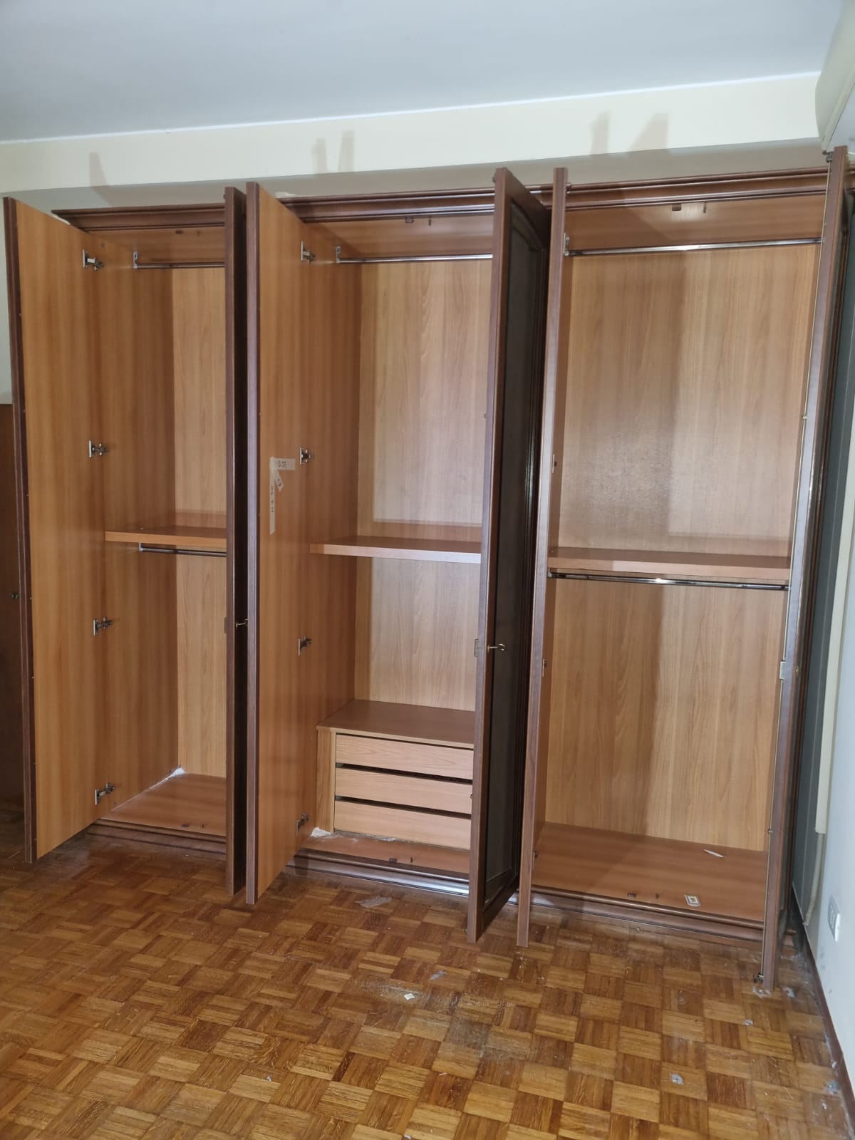 Armadio 6 Ante con specchi - immagine 2