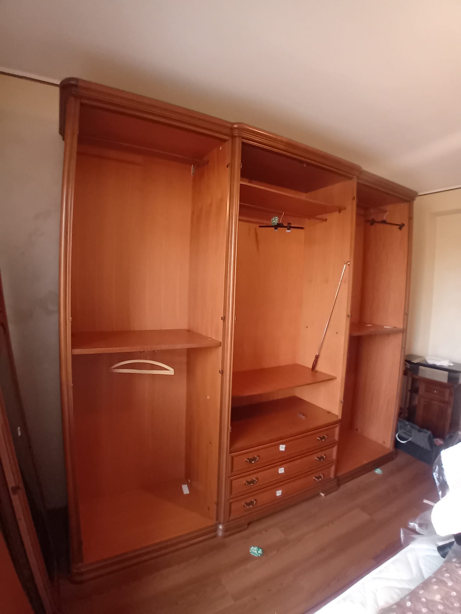 Armadio 10 ante con cassetto in stile - immagine 2