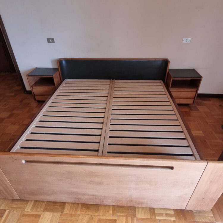 Letto Contenitore con Comodini Vintage