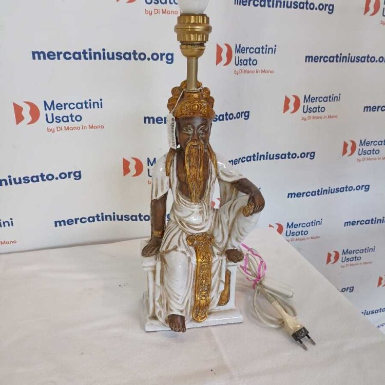 Statua orientale Ugo Zaccagnini elettrificata